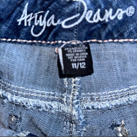 Ariya Jeans Dark Blue Women White Stitching Embellished Pockets Size 11 / 12 - Picture 6 of 14